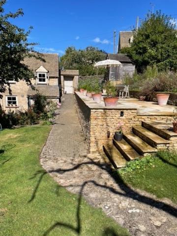 Masons Cottage, An Idyllic Retreat In An Area Of Outstanding Beauty, Close To Blenheim Palace, Oxford & The Cotswolds Stonesfield Exterior foto